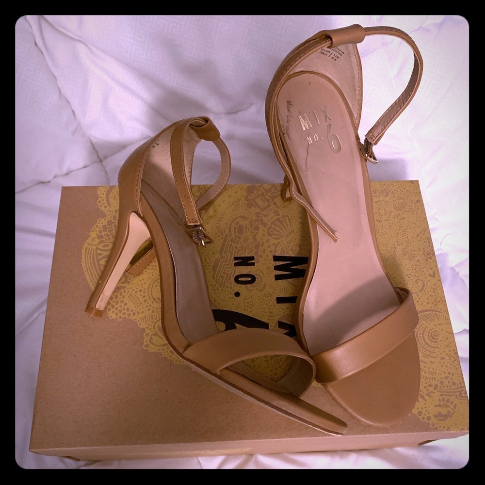 MIX No. 6 Nude strap Heels